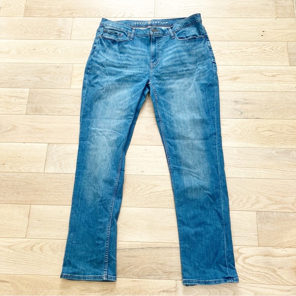 Joseph Abboud Classic Blue Straight Jeans - Picture 1 of 7